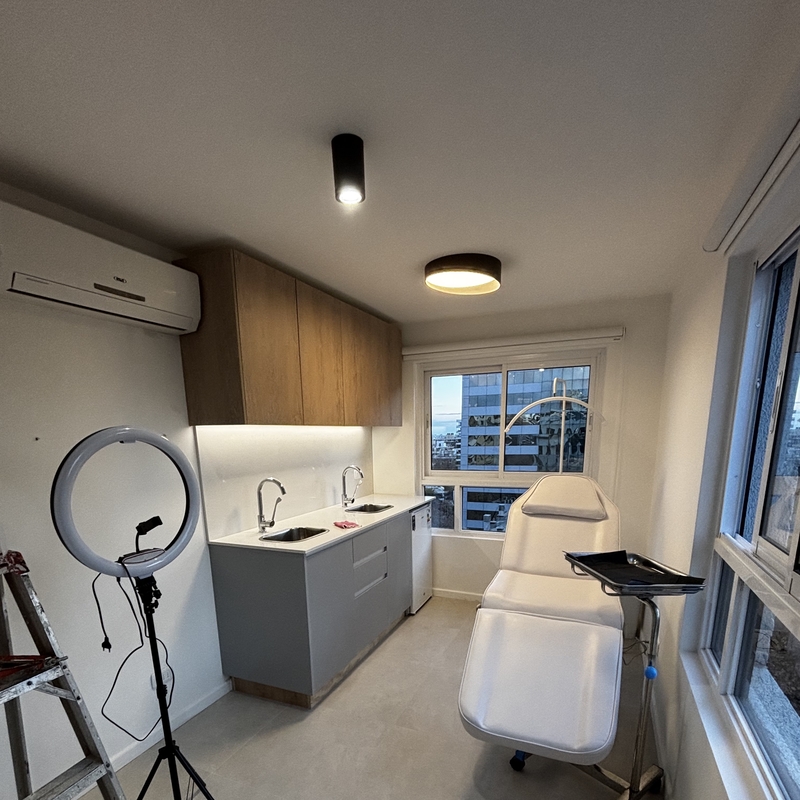 Clinica dental y estetica Alva clinic - 2026
Proyecto: Tomás Hevia
Fotografia: NanoStudio