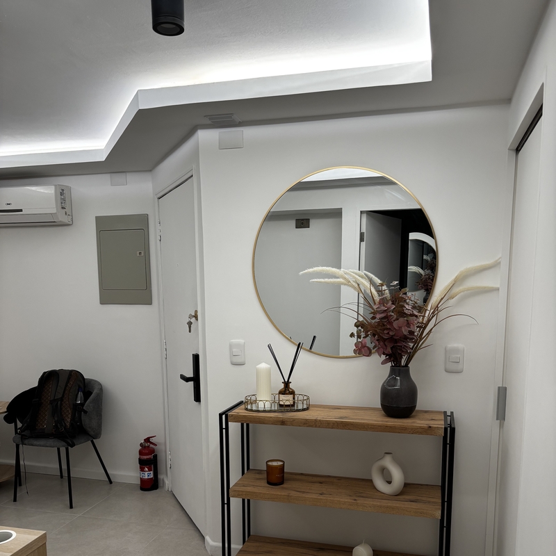 Clinica dental y estetica Alva clinic - 2026
Proyecto: Tomás Hevia
Fotografia: NanoStudio